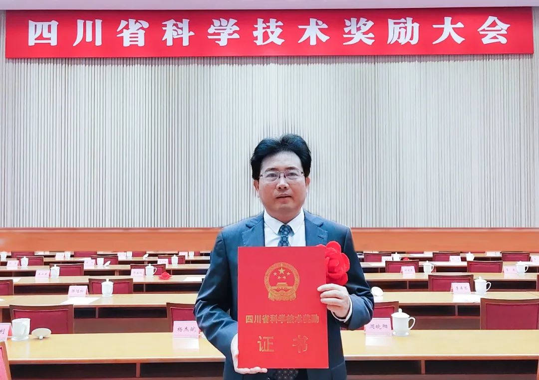 10cc5ee16e1f0ee1691b6358a64cd6a3.jpg 10cc5ee16e1f0ee1691b6358a64cd6a3.jpg